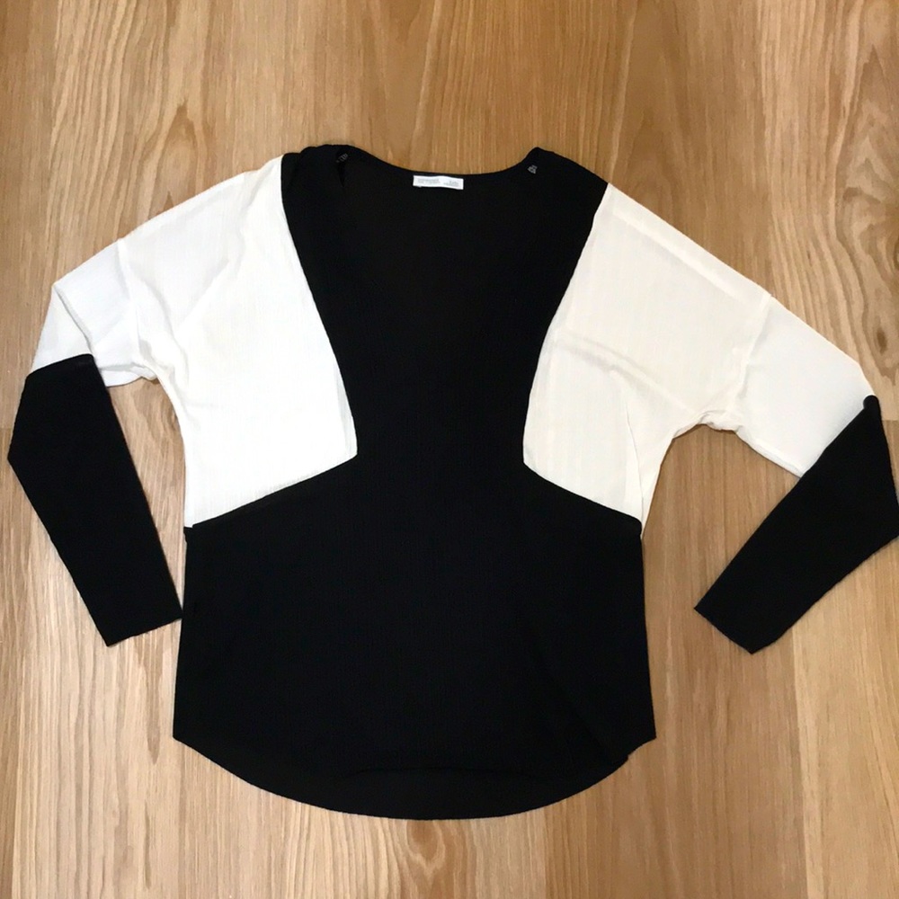 Brand new Zara black and white thin long-sleeved top